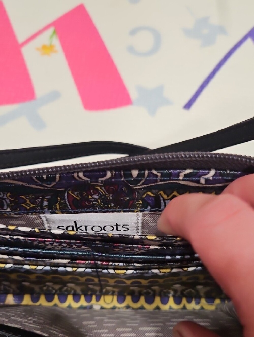 Sakroots Black and Multicolor Patterned Crossbody Wallet - Picture 5 of 10